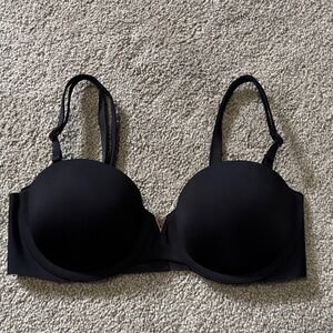 Victoria’s Secret strapless/multi use bra